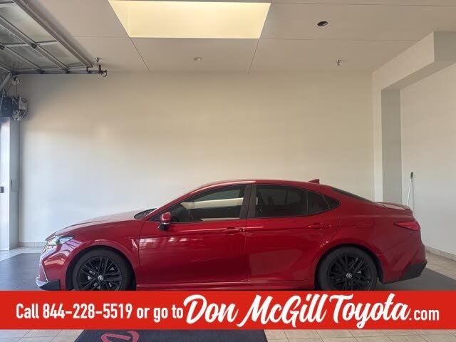 2025 Toyota Camry SE FWD