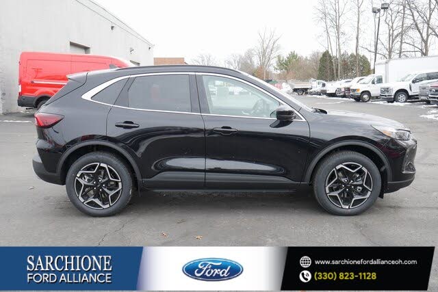 2026 Ford Escape Platinum AWD