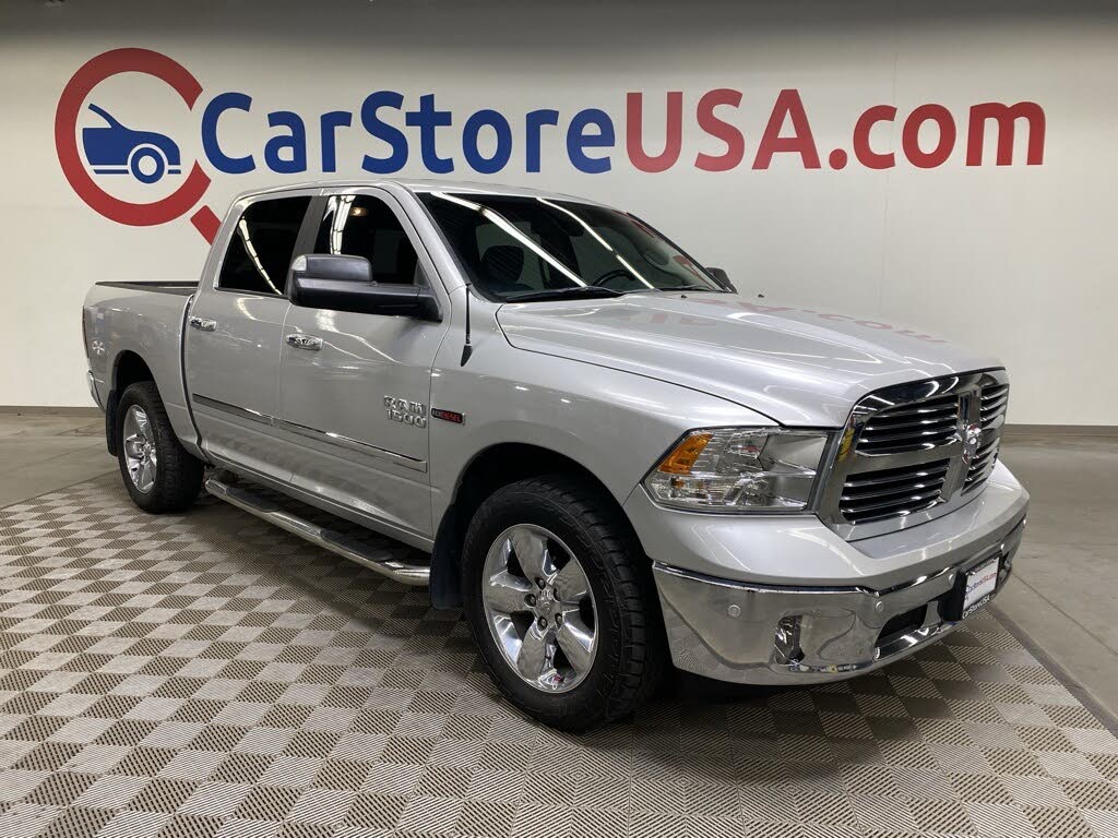 2015 RAM 1500 SLT Crew Cab 4WD
