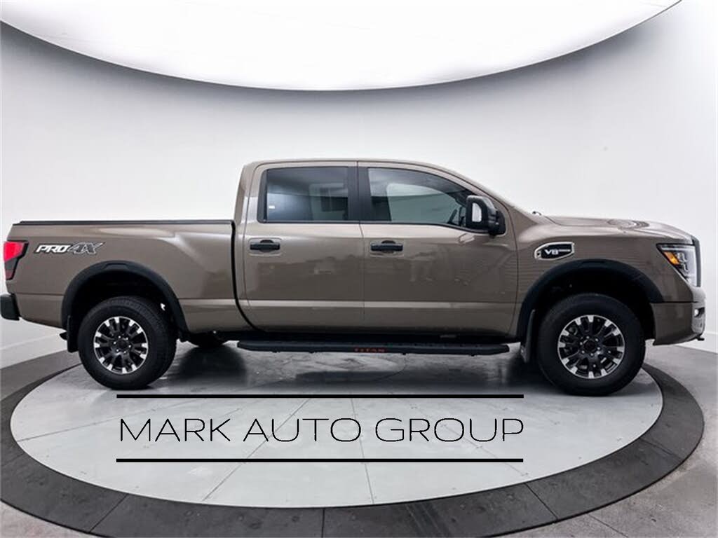 2023 Nissan Titan XD PRO-4X Crew Cab 4WD