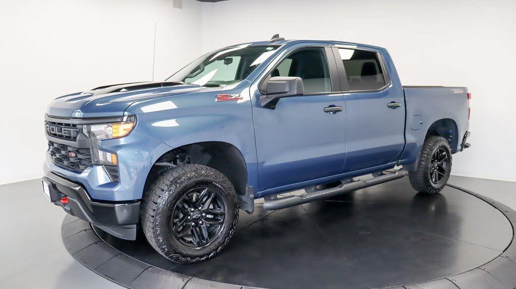 2024 Chevrolet Silverado 1500 Custom Trail Boss Crew Cab 4WD