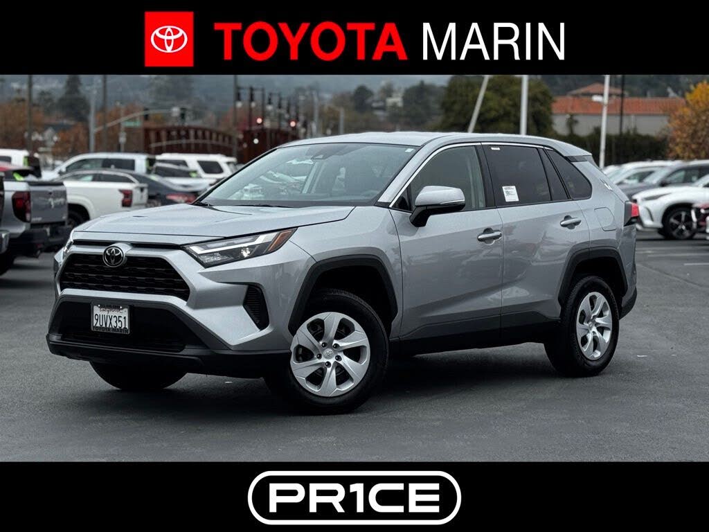 2025 Toyota RAV4 LE FWD