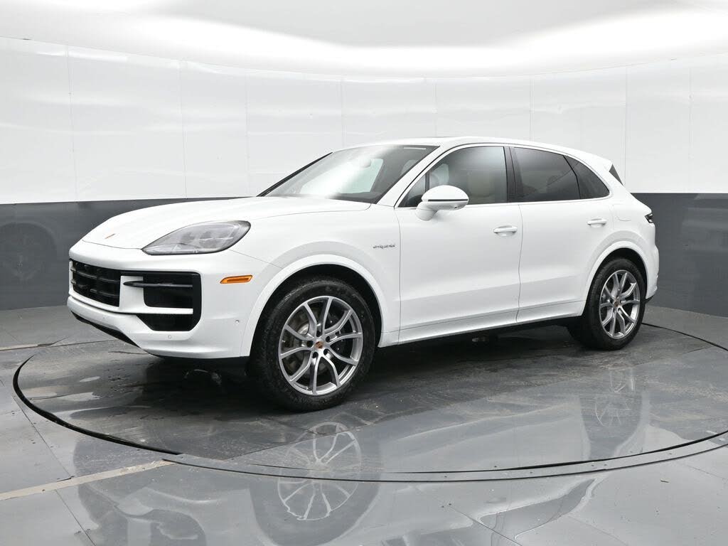2026 Porsche Cayenne AWD