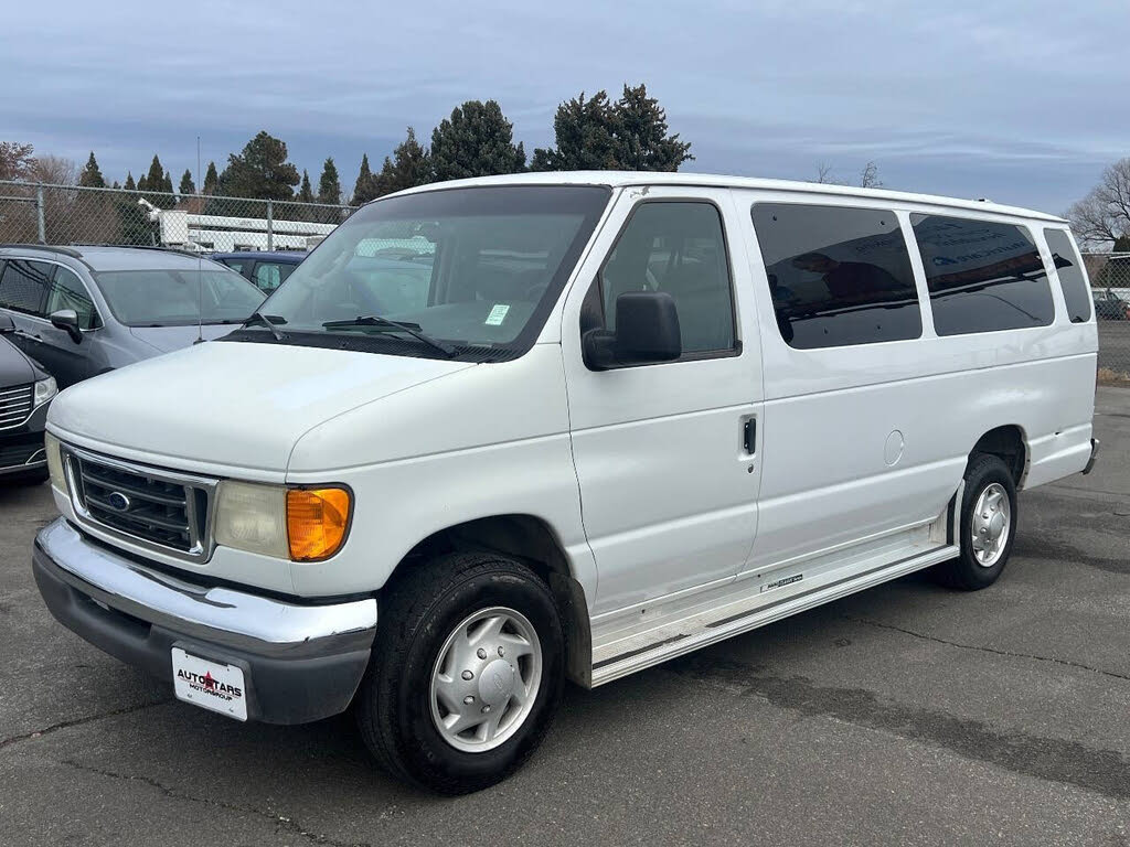 2003 Ford E-Series E-350 Super Duty XLT Extended Passenger Van