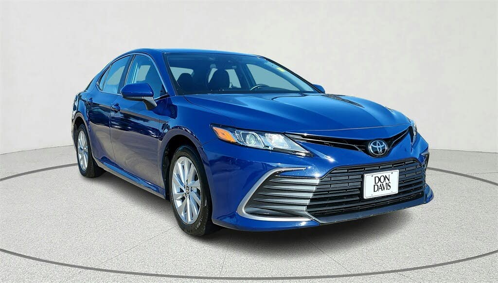 2024 Toyota Camry LE FWD