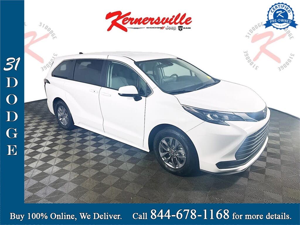 2024 Toyota Sienna LE 8-Passenger FWD