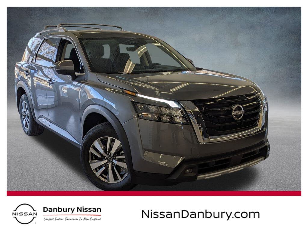 2025 Nissan Pathfinder SL 4WD