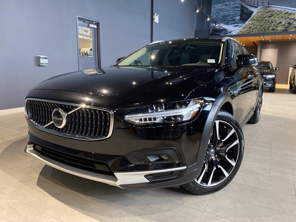Volvo V90 Cross Country B6 Plus AWD 2025
