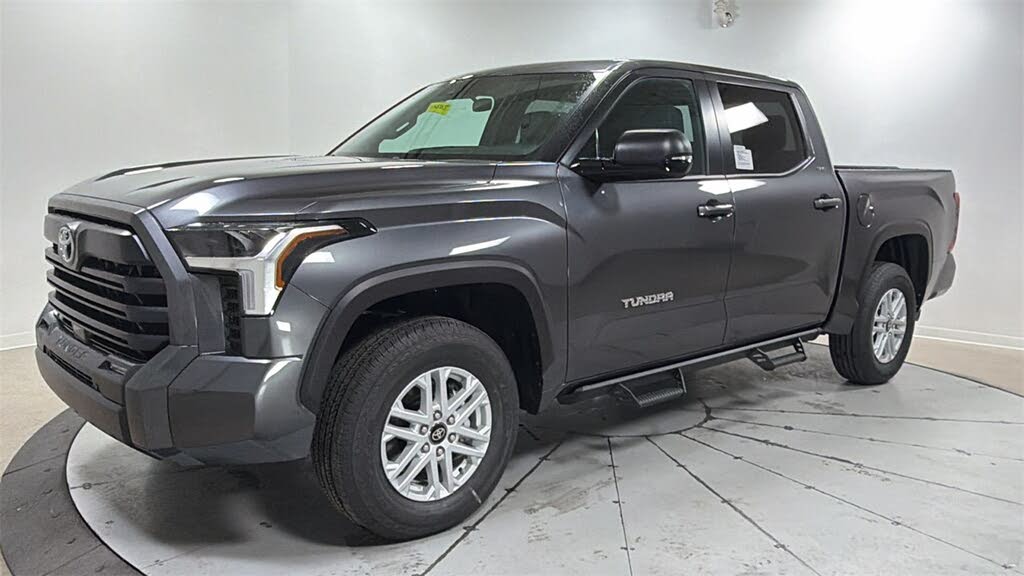 2026 Toyota Tundra SR5 CrewMax Cab 4WD