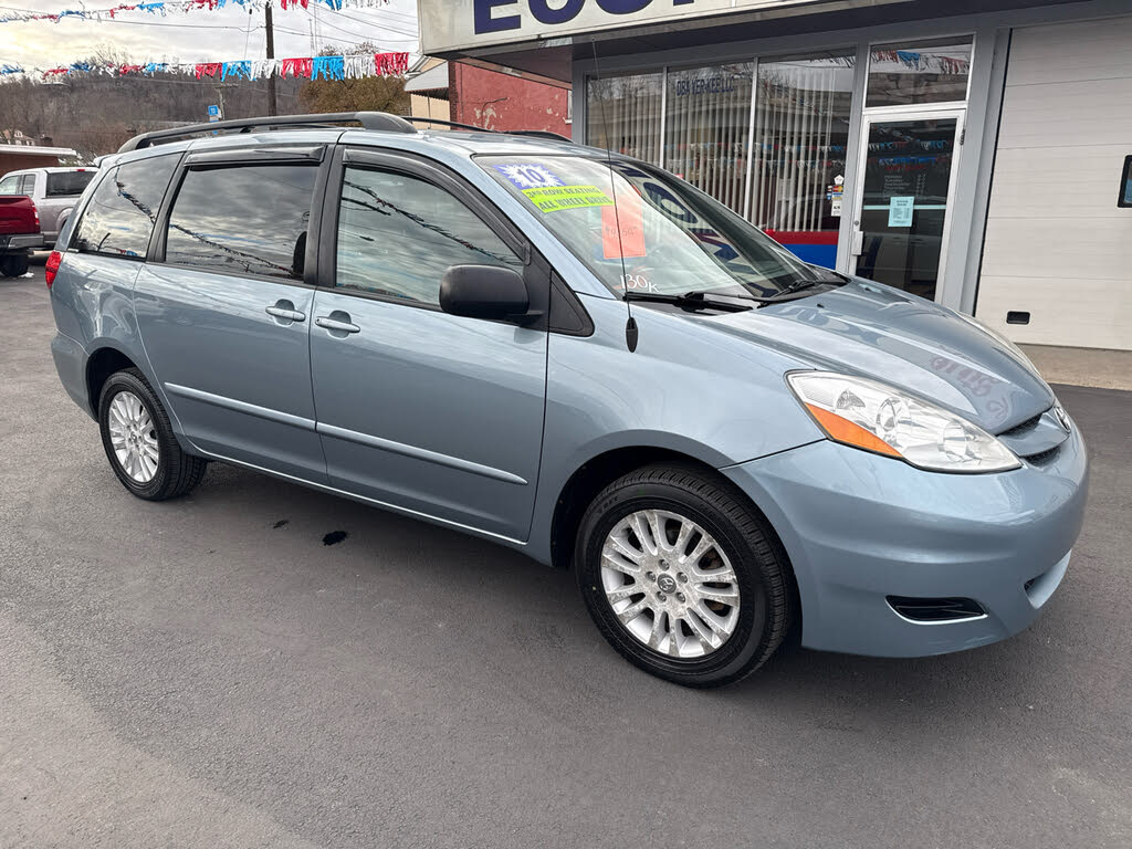 2010 Toyota Sienna CE 7-Passenger AWD