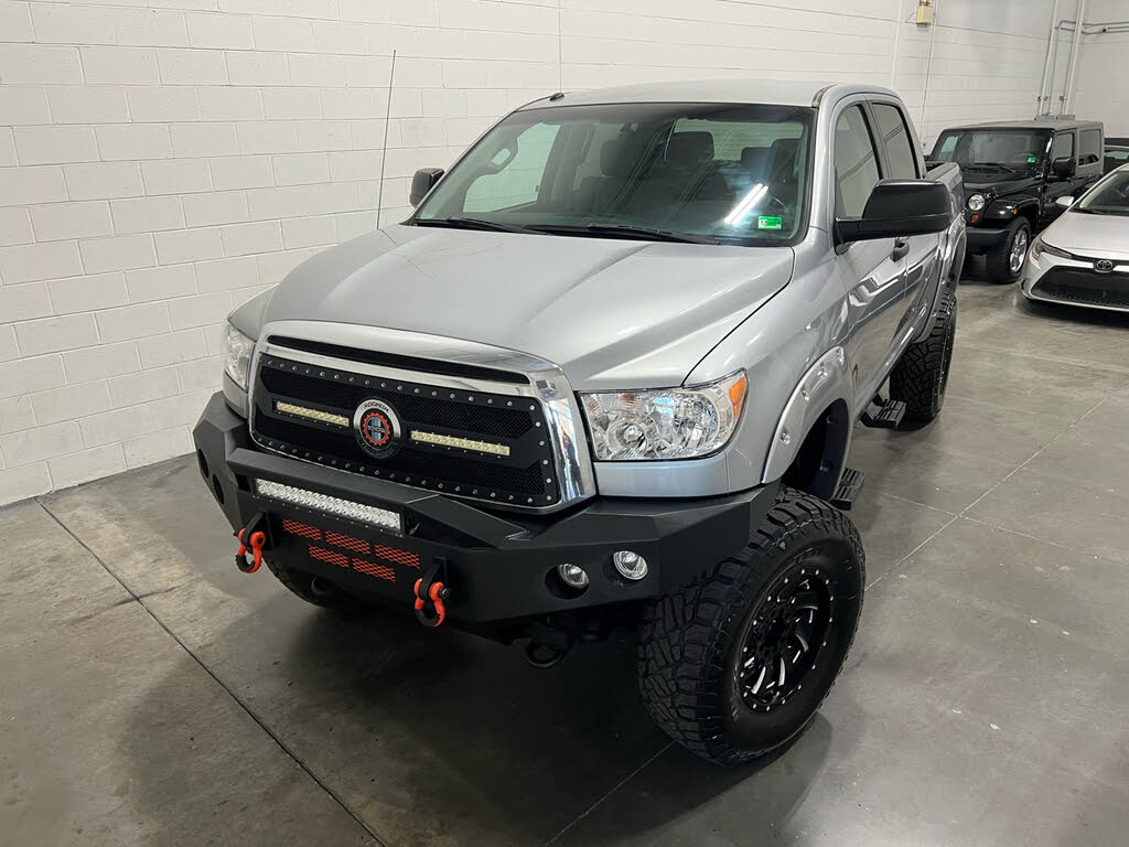 2010 Toyota Tundra Tundra-Grade CrewMax 5.7L 4WD