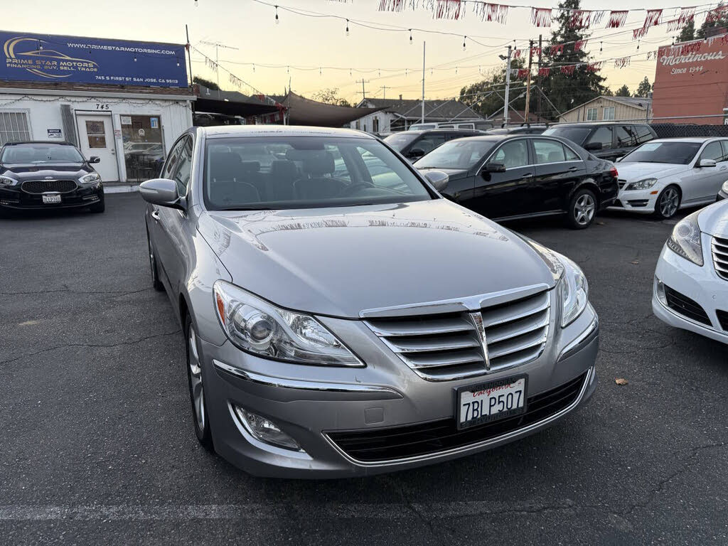 2013 Hyundai Genesis 3.8 RWD