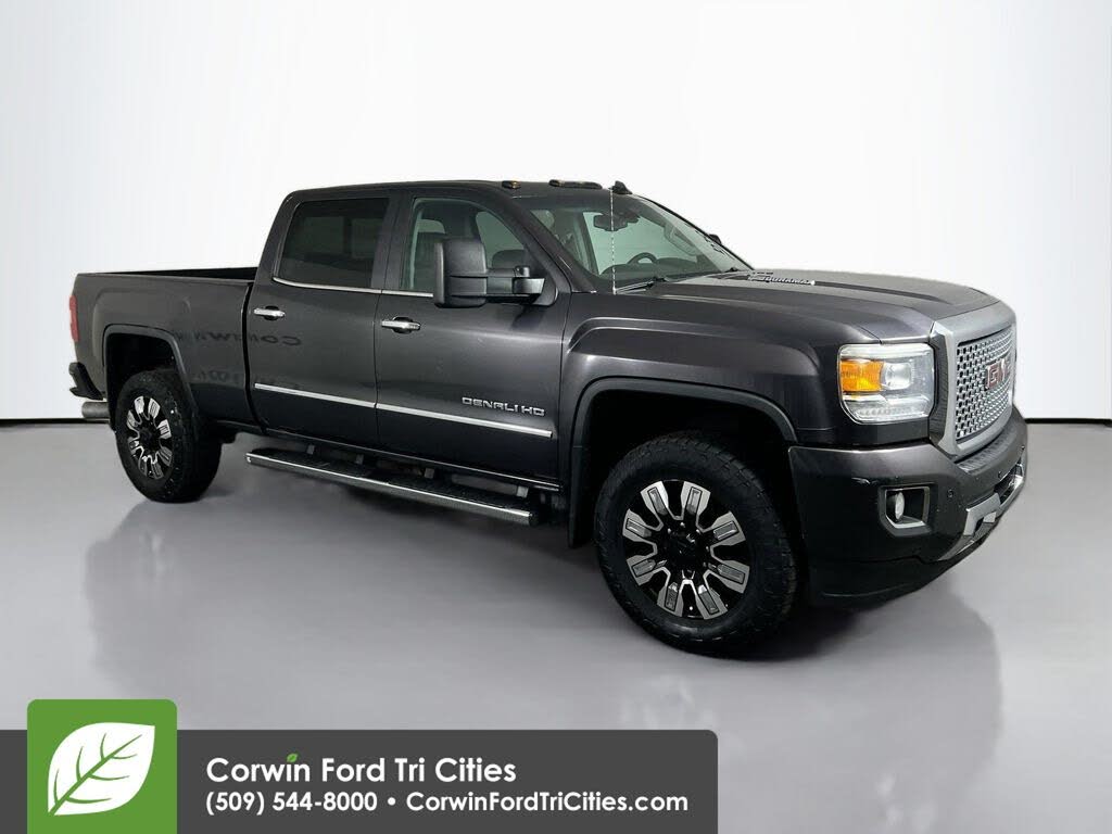 2015 GMC Sierra 3500HD Denali Crew Cab LB DRW 4WD