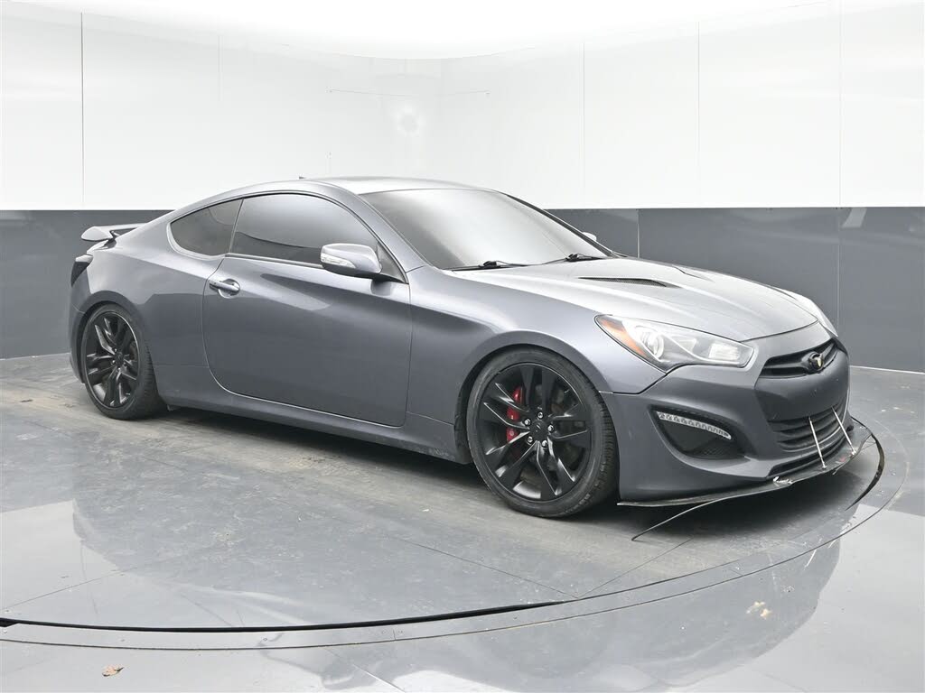 2016 Hyundai Genesis Coupe 3.8 Ultimate RWD with Black Interior