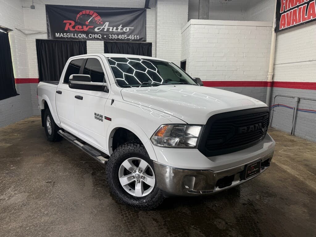 2016 RAM 1500 SLT Crew Cab 4WD