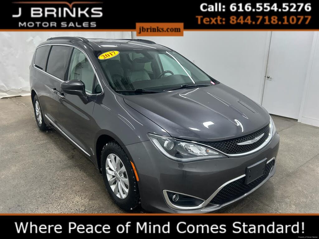 2017 Chrysler Pacifica Touring L FWD