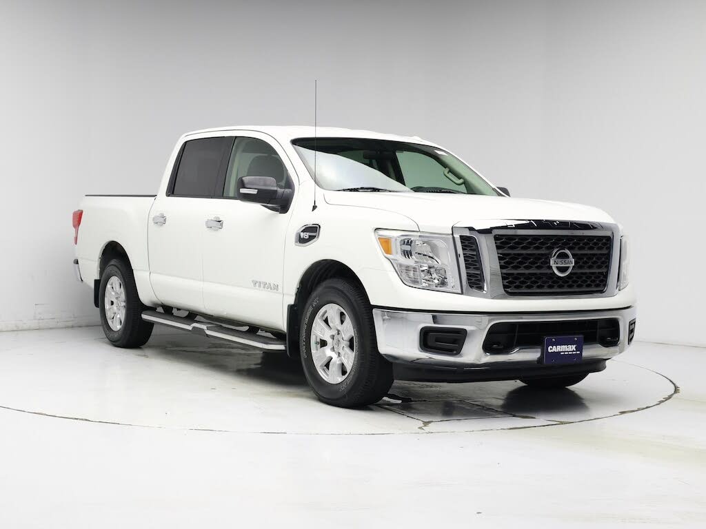 2017 Nissan Titan SV Crew Cab 4WD