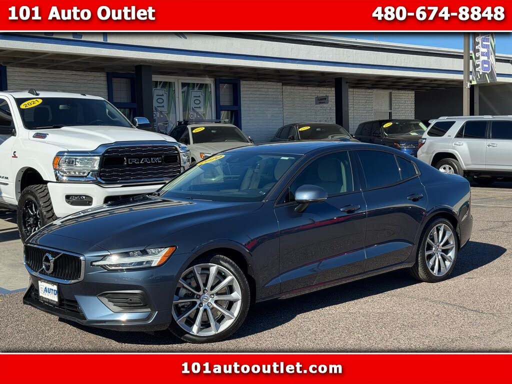 2020 Volvo S60 T6 Momentum AWD