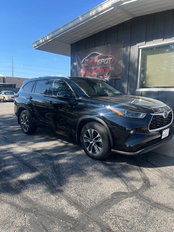 2022 Toyota Highlander XLE AWD