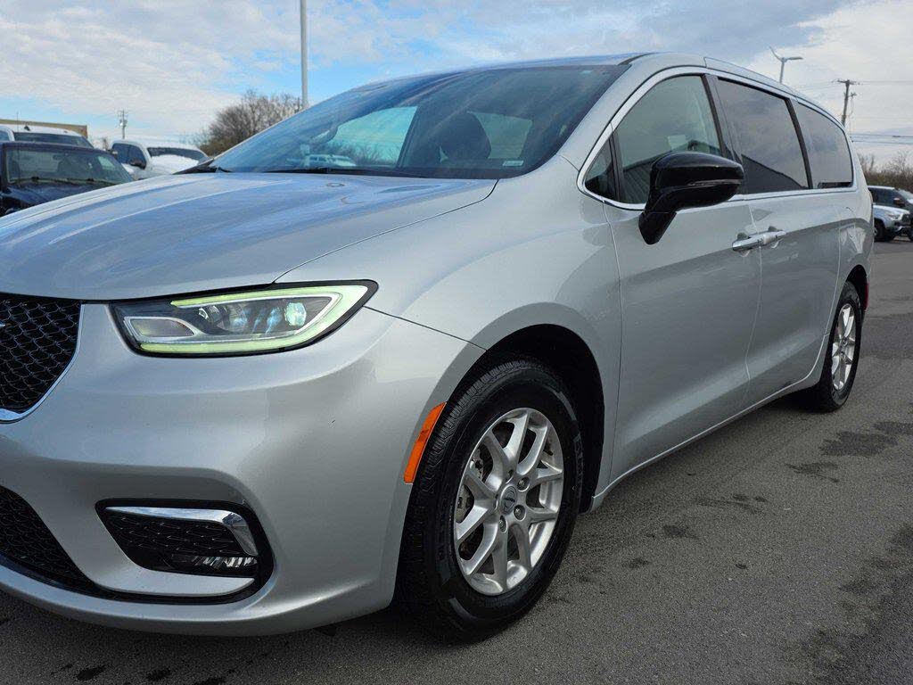 2024 Chrysler Pacifica Touring L FWD