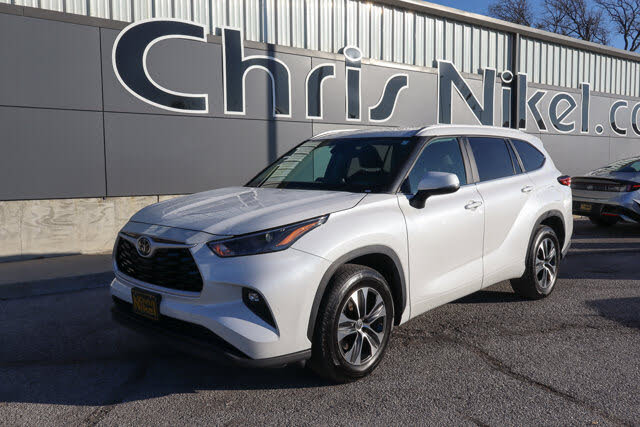 2023 Toyota Highlander XLE FWD