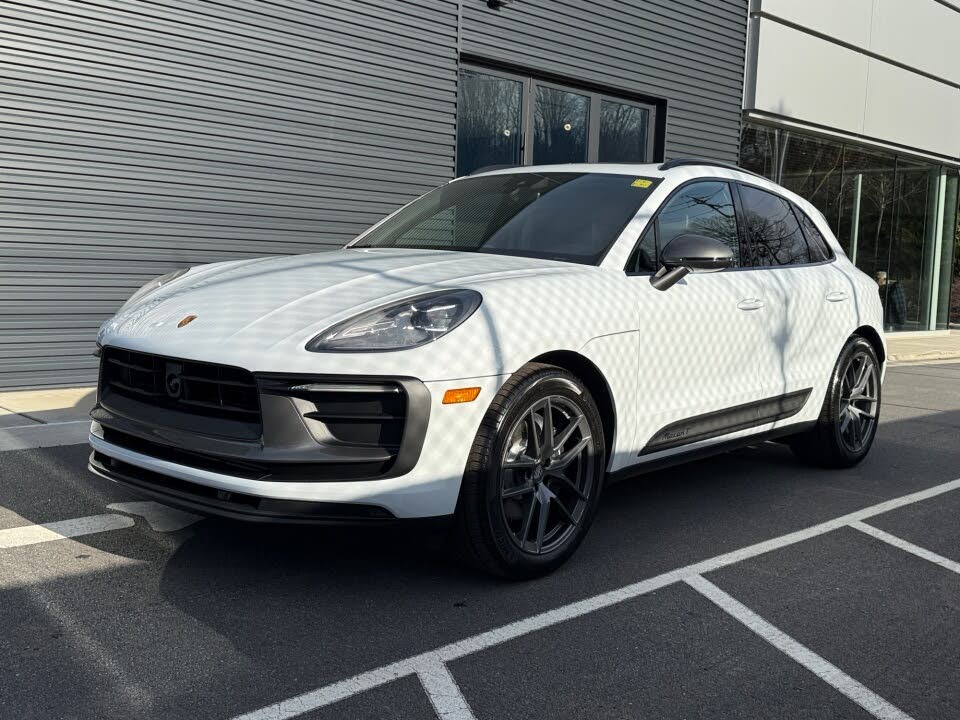 2026 Porsche Macan T AWD