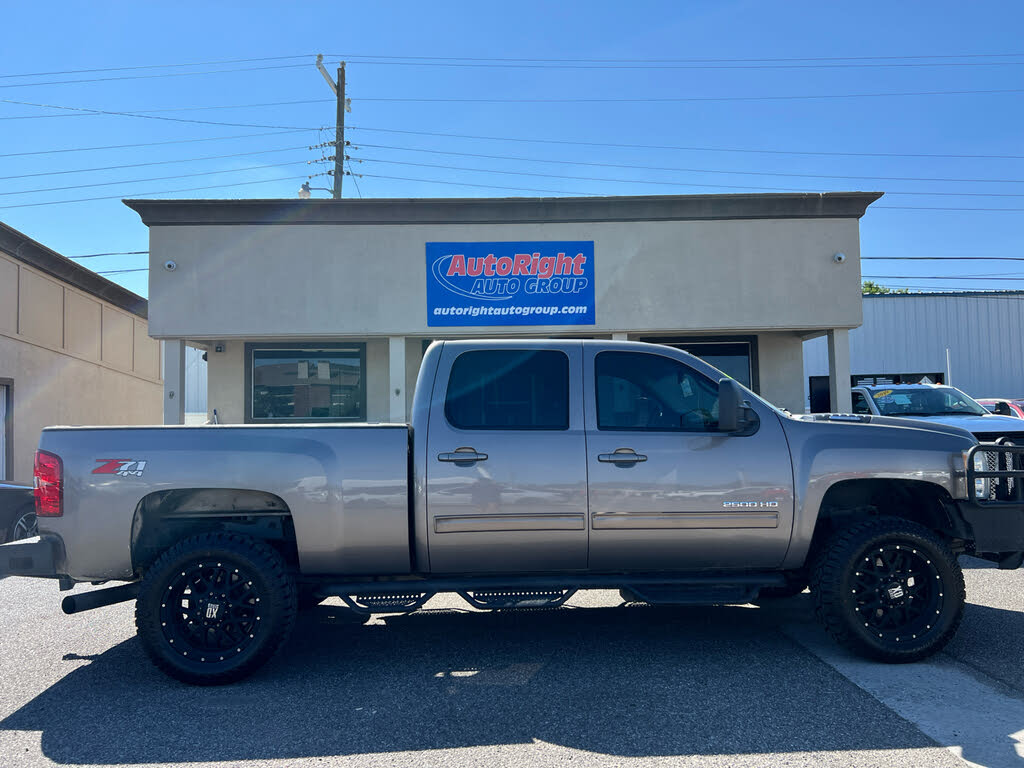 2014 Chevrolet Silverado 2500HD LTZ Crew Cab 4WD