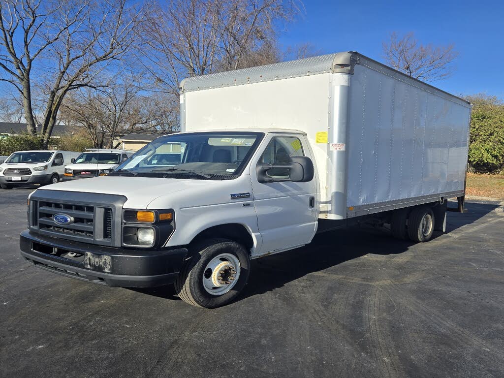 2016 Ford E-Series Chassis E-350 Super Duty 138 Cutaway RWD