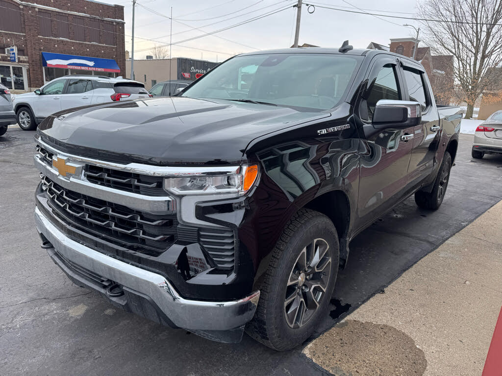 2024 Chevrolet Silverado 1500 LT Crew Cab 4WD
