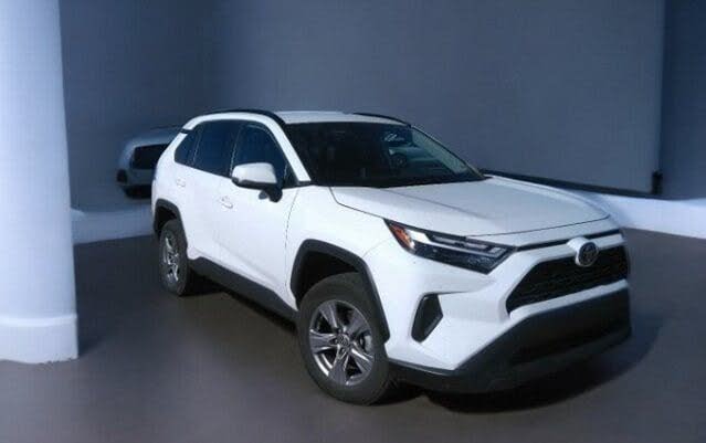 2024 Toyota RAV4 XLE FWD