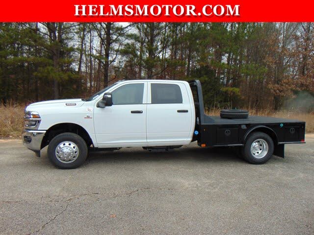 2025 RAM 3500 Chassis Tradesman Crew Cab LB DRW 4WD