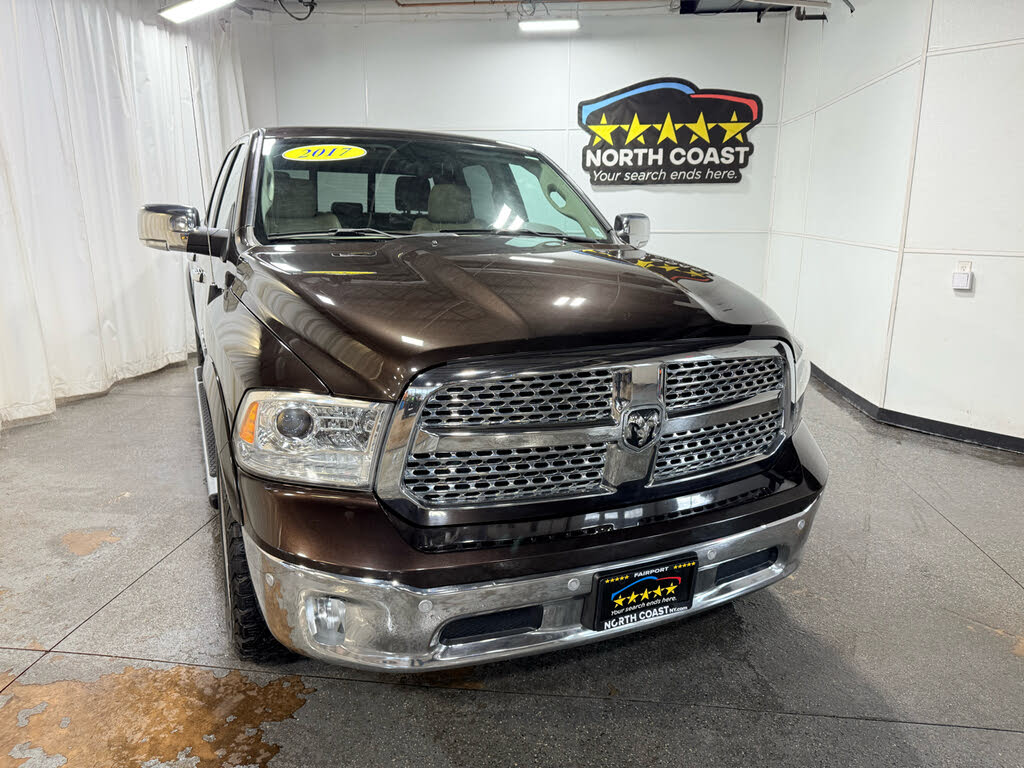 2017 RAM 1500 Laramie Crew Cab 4WD