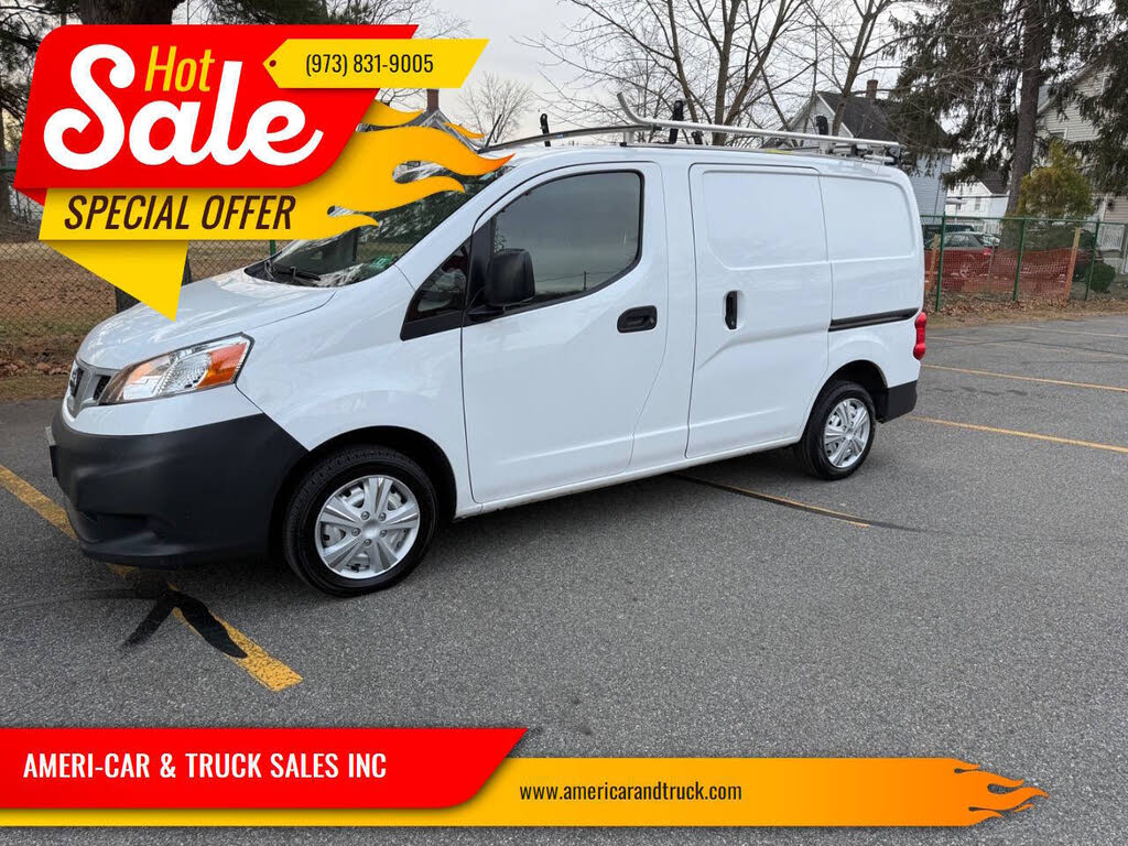 2019 Nissan NV200 S FWD