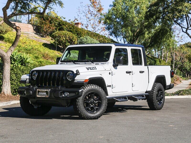 2023 Jeep Gladiator Willys Crew Cab 4WD