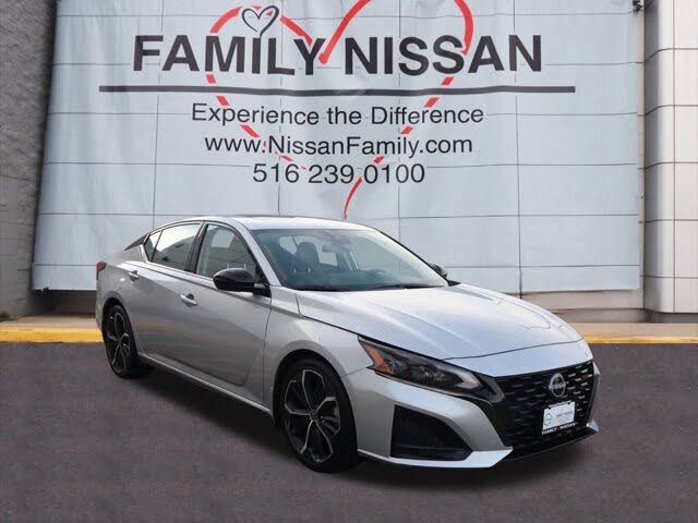 2023 Nissan Altima 2.5 SR FWD