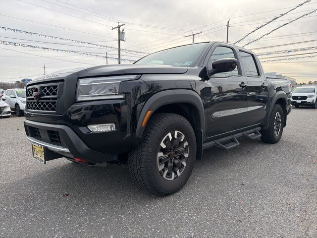 2024 Nissan Frontier PRO-4X Crew Cab 4WD