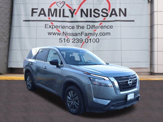 2024 Nissan Pathfinder S 4WD