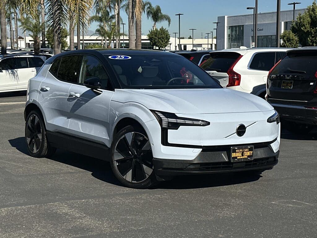 2025 Volvo EX30 Twin Ultra eAWD