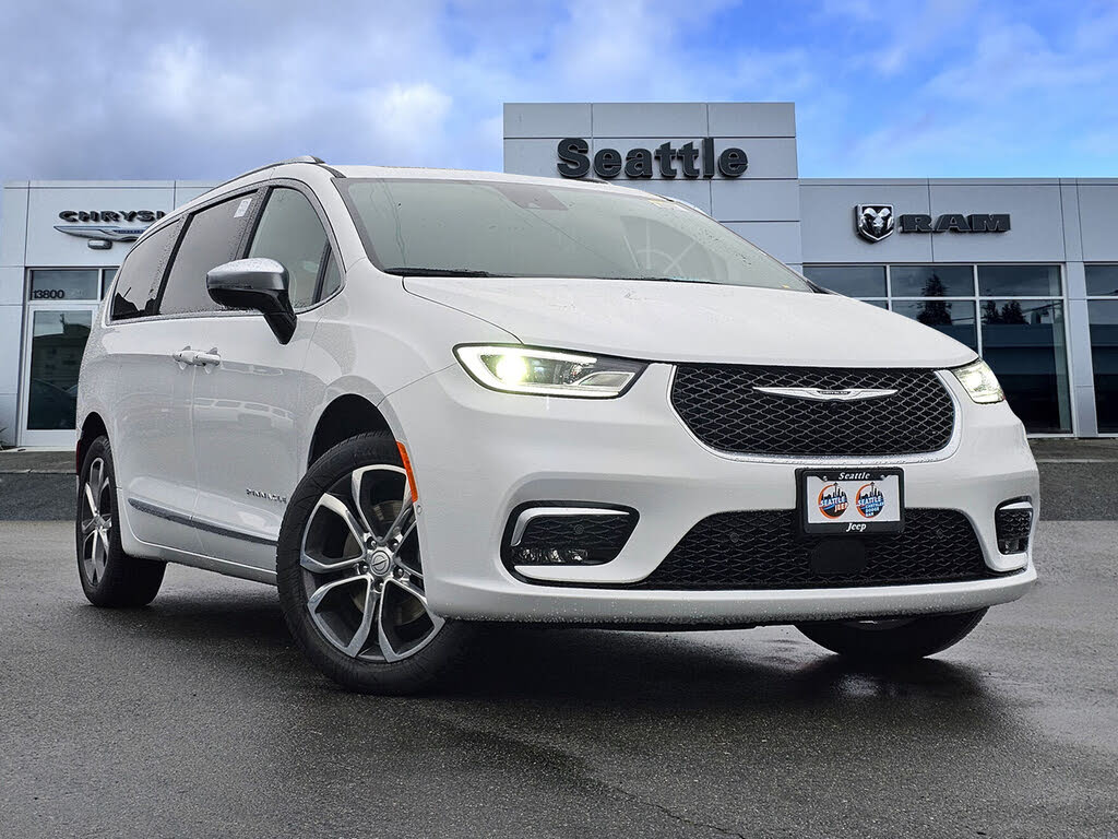 2026 Chrysler Pacifica Pinnacle AWD
