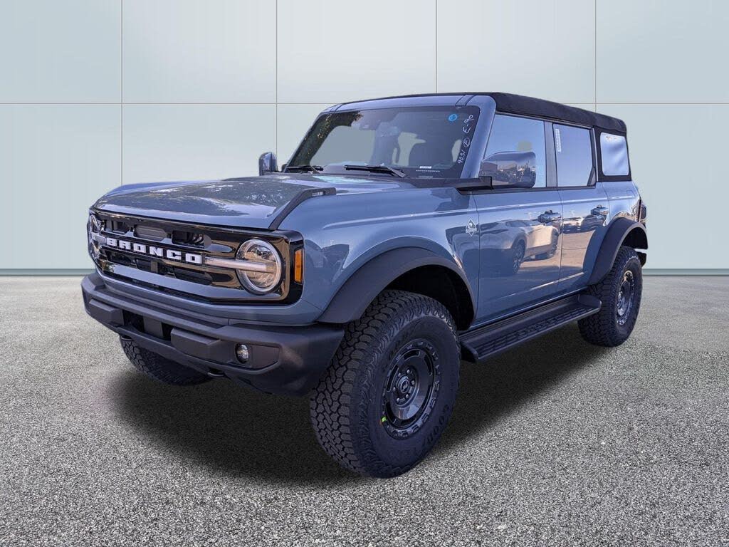2025 Ford Bronco Outer Banks 4-Door 4WD