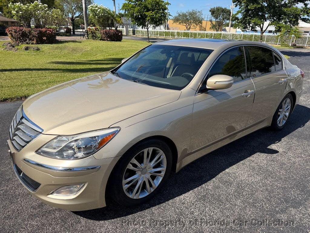 2012 Hyundai Genesis 3.8 Premium RWD