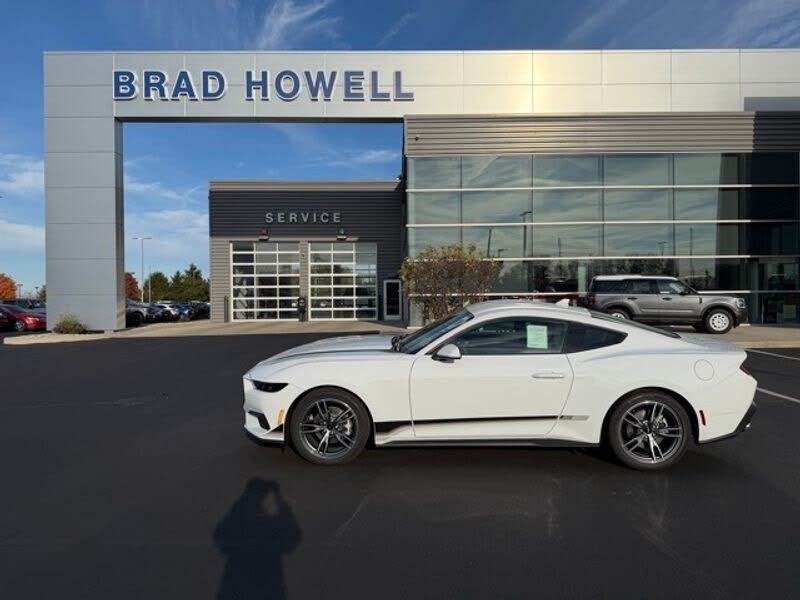 2025 Ford Mustang EcoBoost Fastback RWD