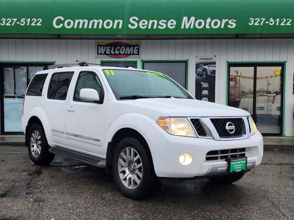 2011 Nissan Pathfinder LE V6 4WD