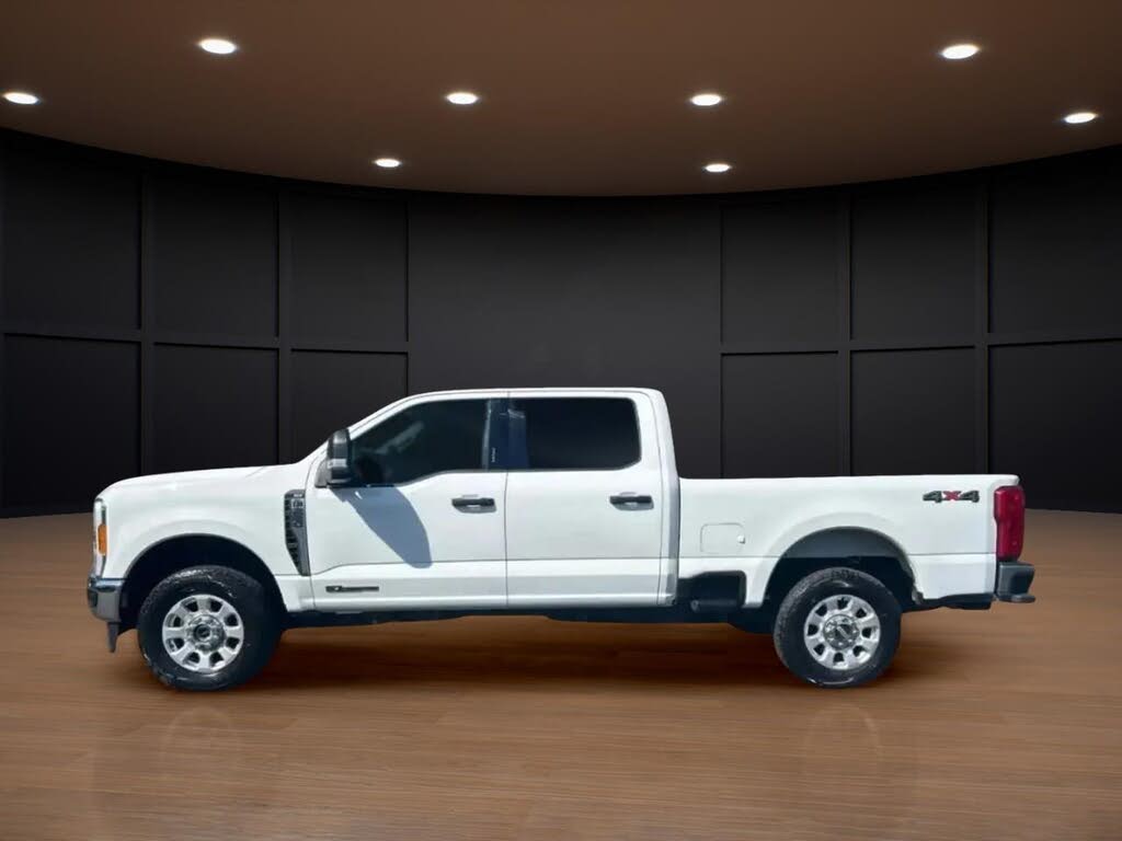 2023 Ford F-250 Super Duty XLT Crew Cab 4WD