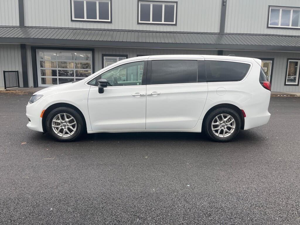 Chrysler Grand Caravan SXT FWD 2024