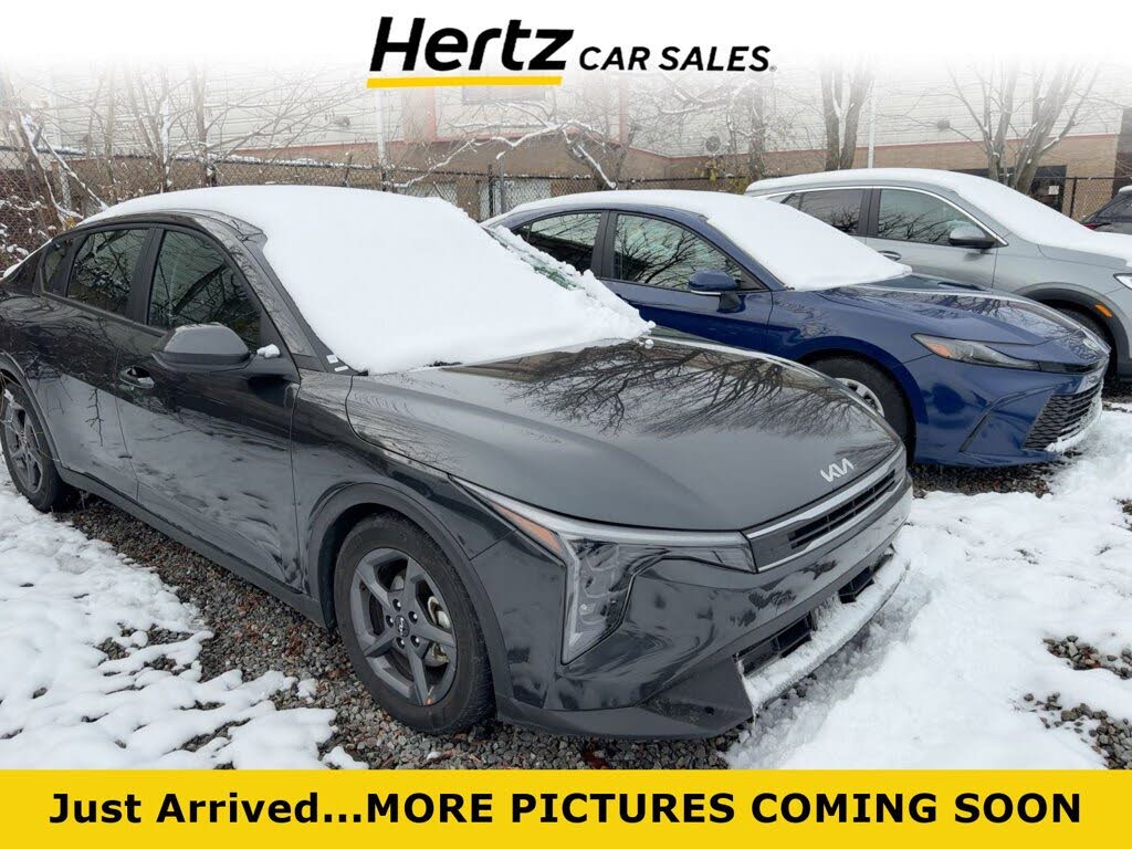 2025 Kia K4 LXS FWD