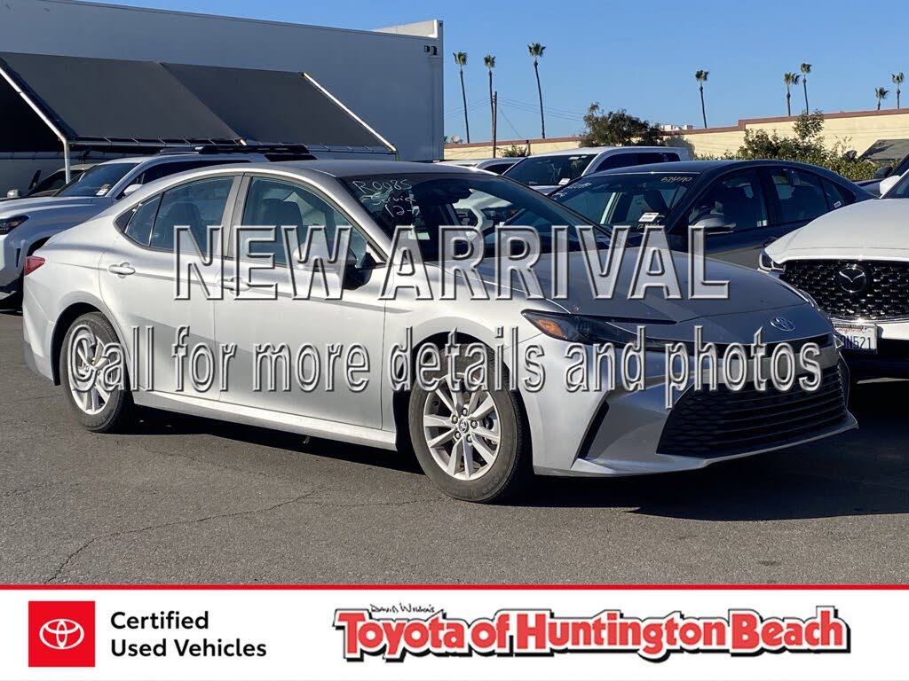 2025 Toyota Camry LE FWD
