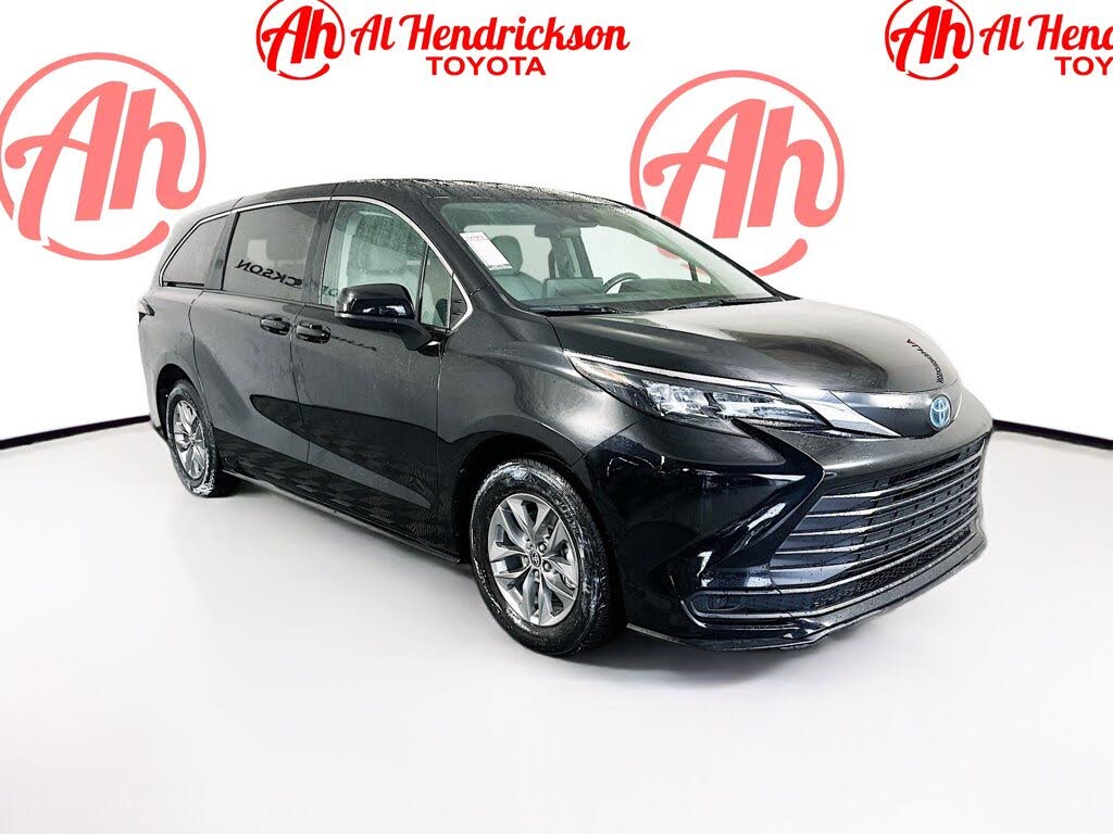 2024 Toyota Sienna LE 8-Passenger FWD