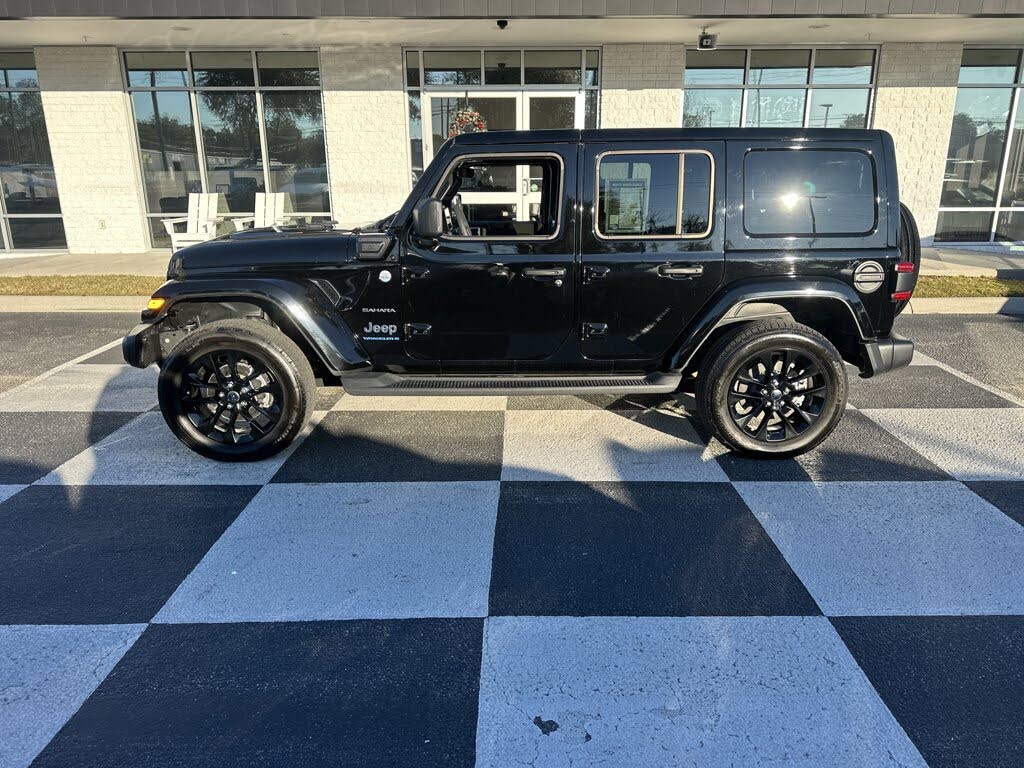 2024 Jeep Wrangler 4xe Sahara 4WD