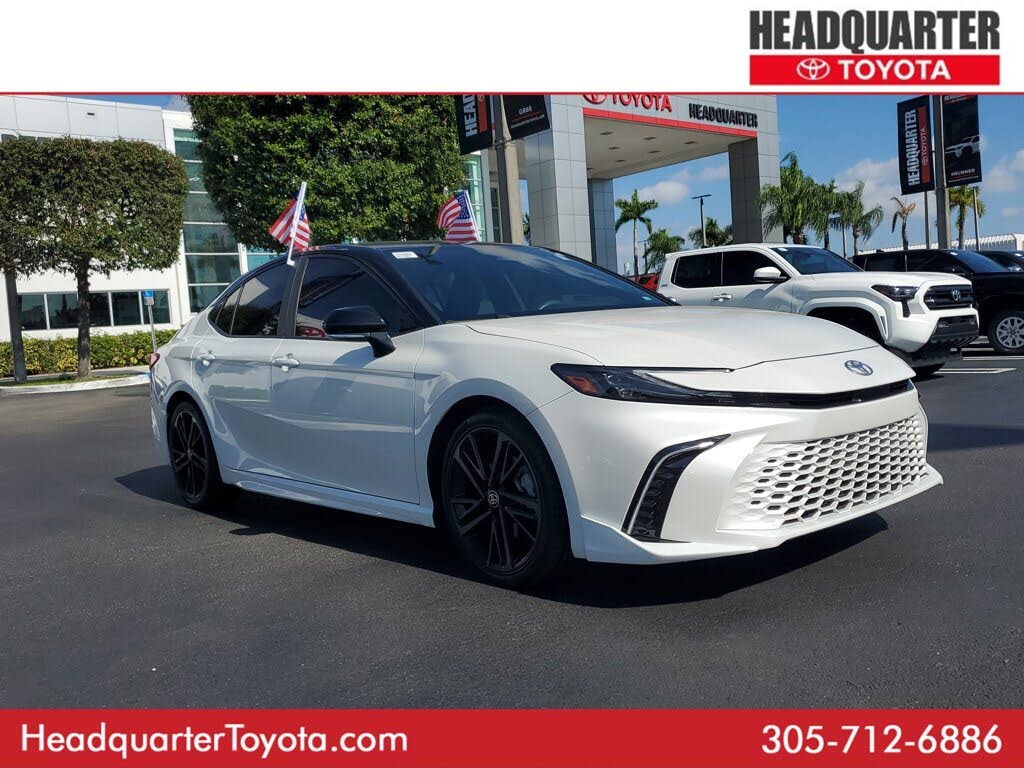 2025 Toyota Camry XSE FWD